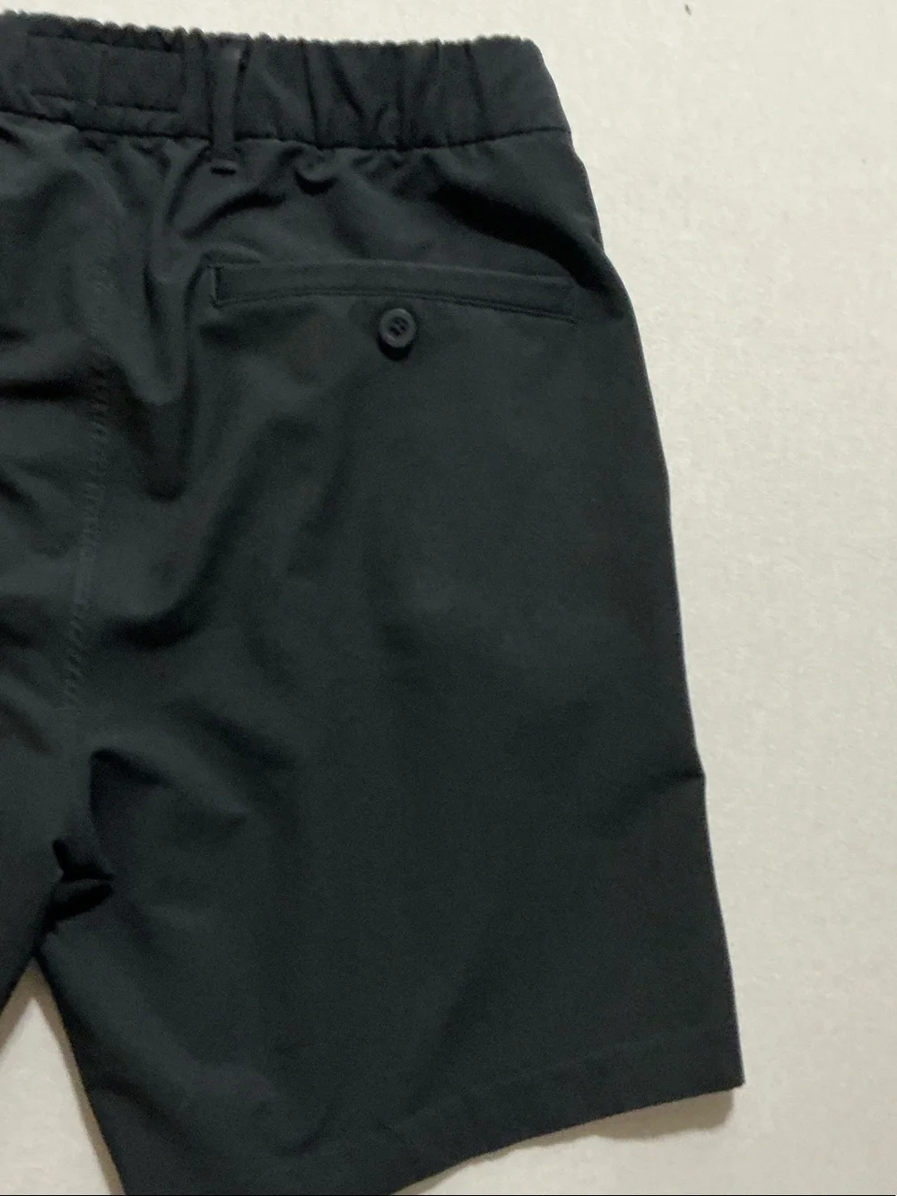 Abercrombie & Fitch Black Flat-Front Men’s Shorts